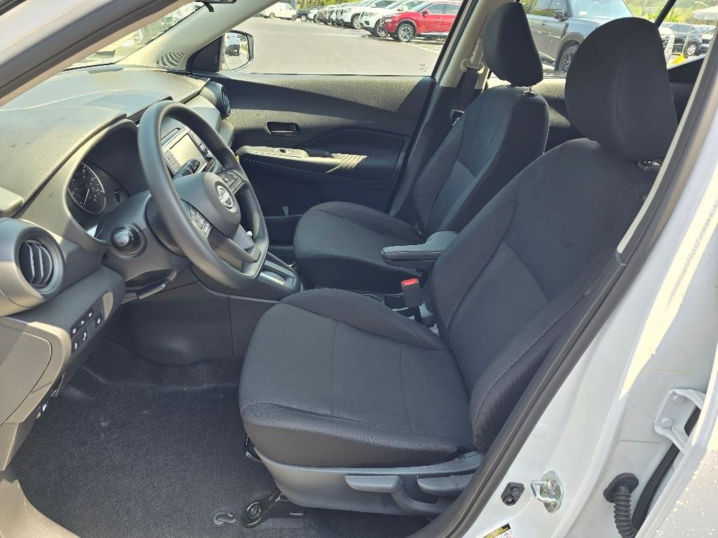 New 2025 Nissan Kicks Play S image 12