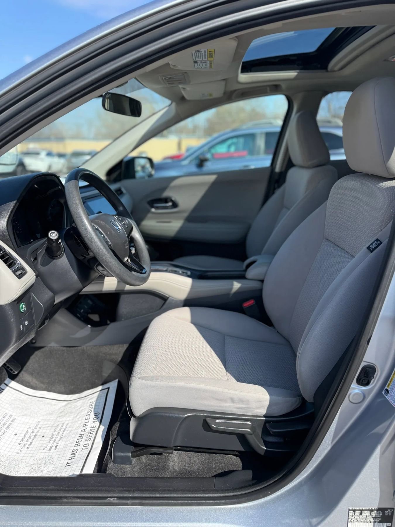 Used 2018 Honda HR-V EX image 18
