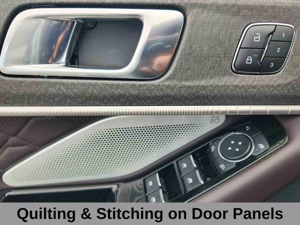 Used 2025 Ford Explorer Platinum w/ LUX Leather Package image 9