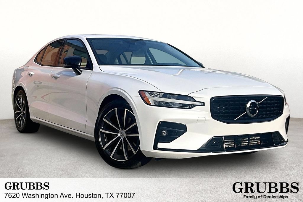 Used 2021 Volvo S60 T5 Momentum