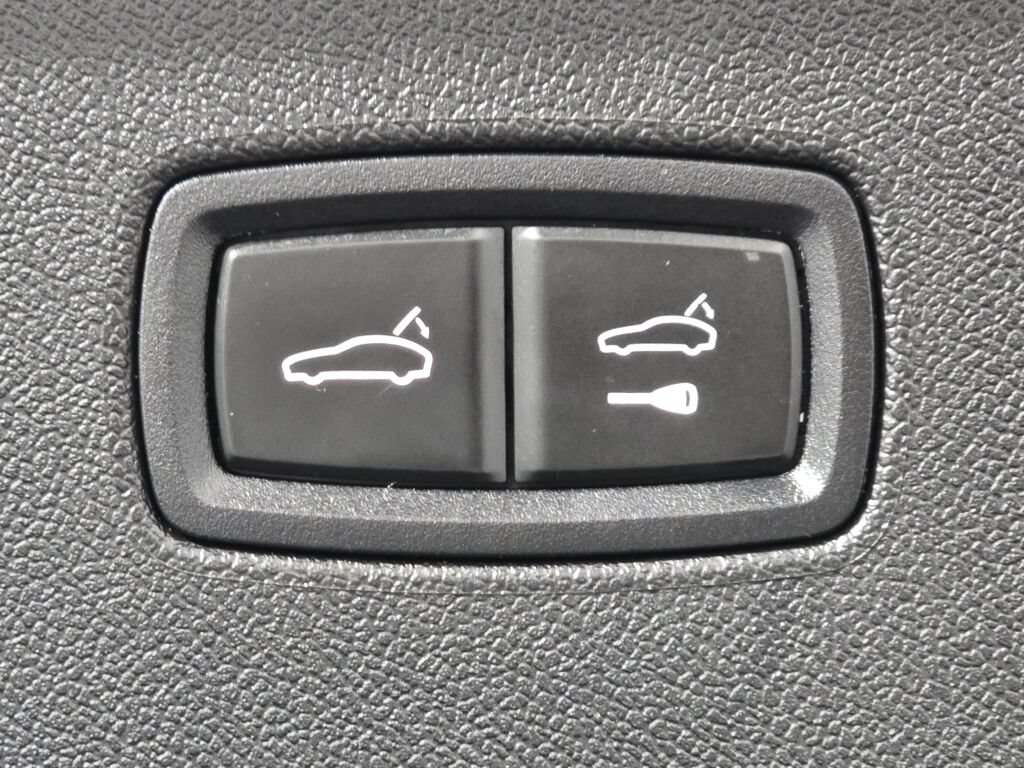 Certified 2023 Porsche Cayenne Platinum Edition AWD/4WD image 23