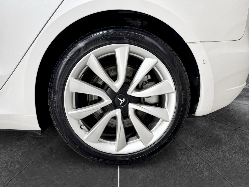 Used 2019 Tesla Model 3 Long Range image 32