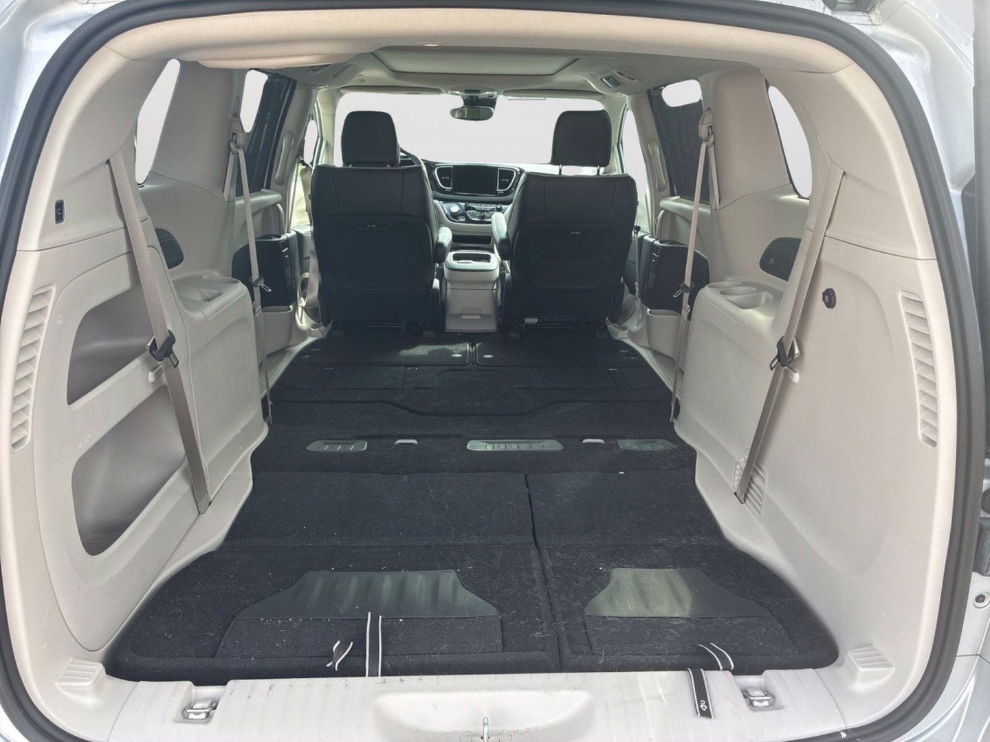 Certified 2024 Chrysler Pacifica Limited AWD/4WD image 38