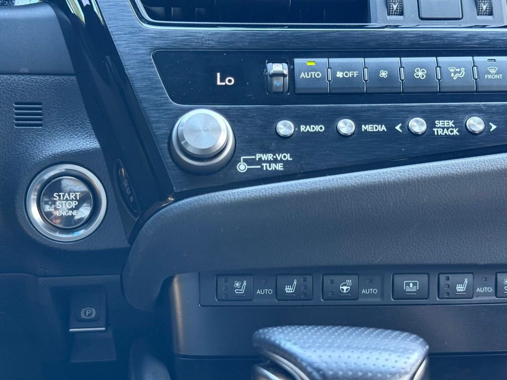 Certified 2024 Lexus ES 350 F Sport w/ Accessory Package (Z1) FWD image 33