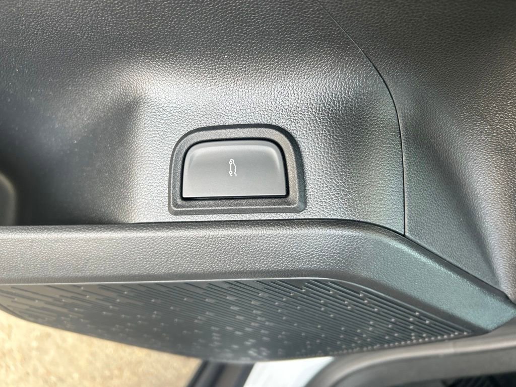 Used 2026 GMC Terrain Denali w/ LPO, Floor Liner Package AWD/4WD image 24