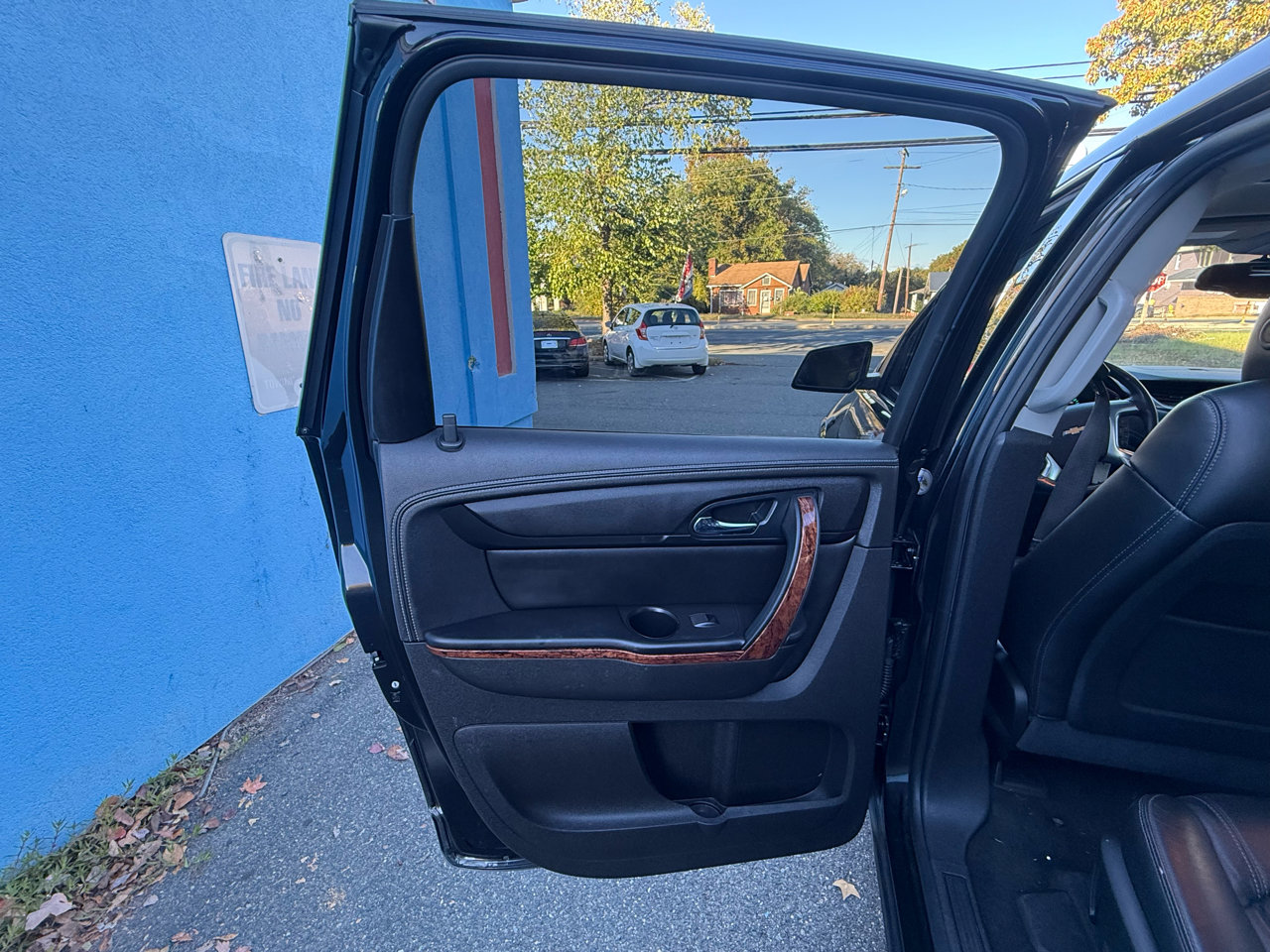 Used 2014 Chevrolet Traverse LTZ w/ LPO, 'HIT The Road' Package image 27