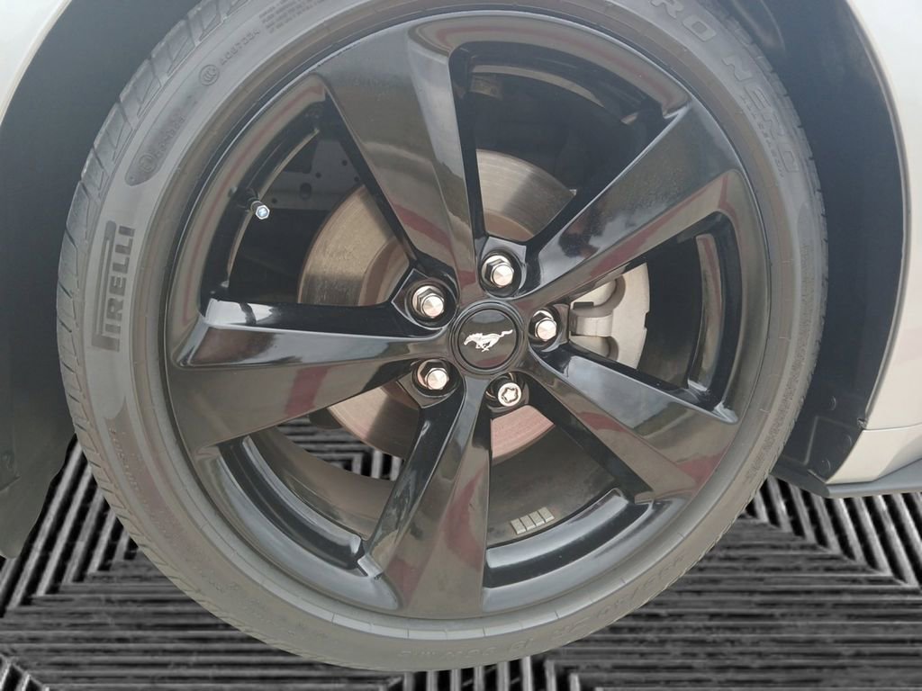 Used 2022 Ford Mustang EcoBoost w/ Black Accent Package image 9