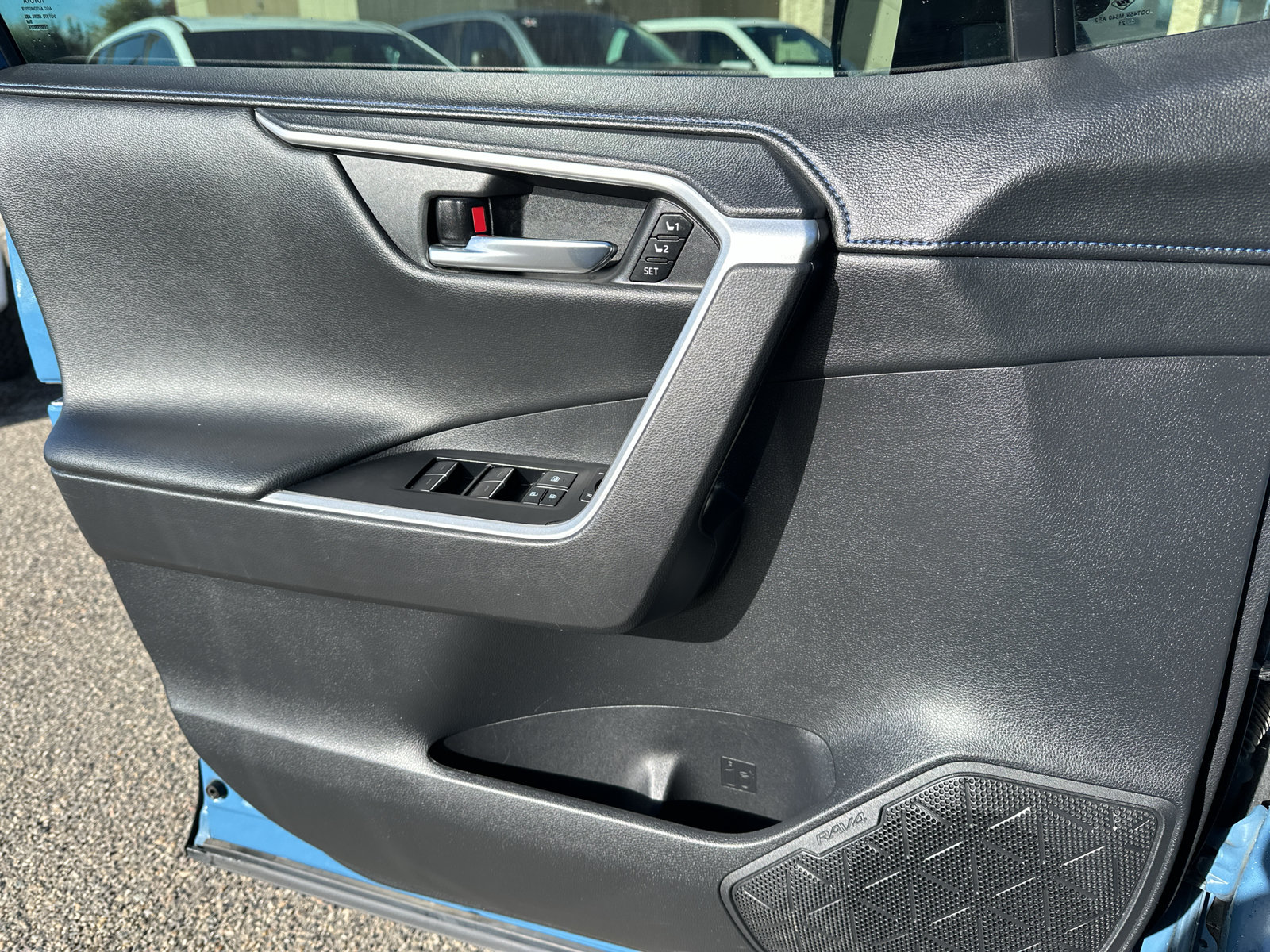 Used 2022 Toyota RAV4 XSE AWD/4WD image 15