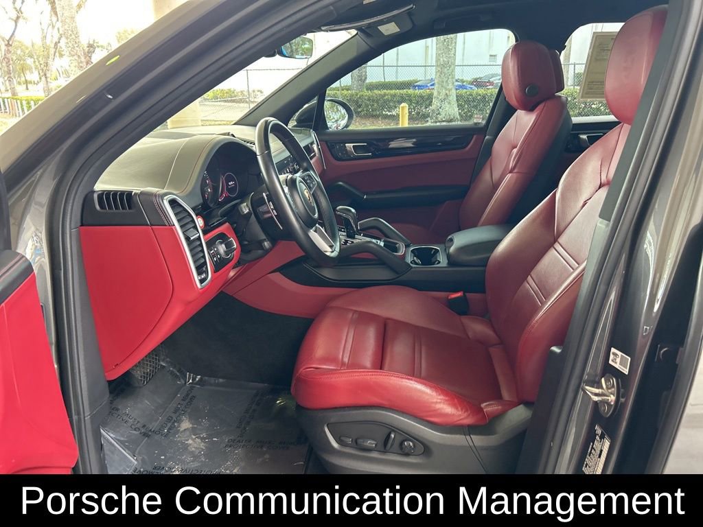 Used 2022 Porsche Cayenne w/ Premium Package Plus image 5