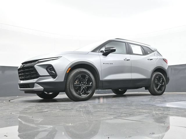 Used 2024 Chevrolet Blazer LT w/ Midnight/Sport Edition FWD image 55