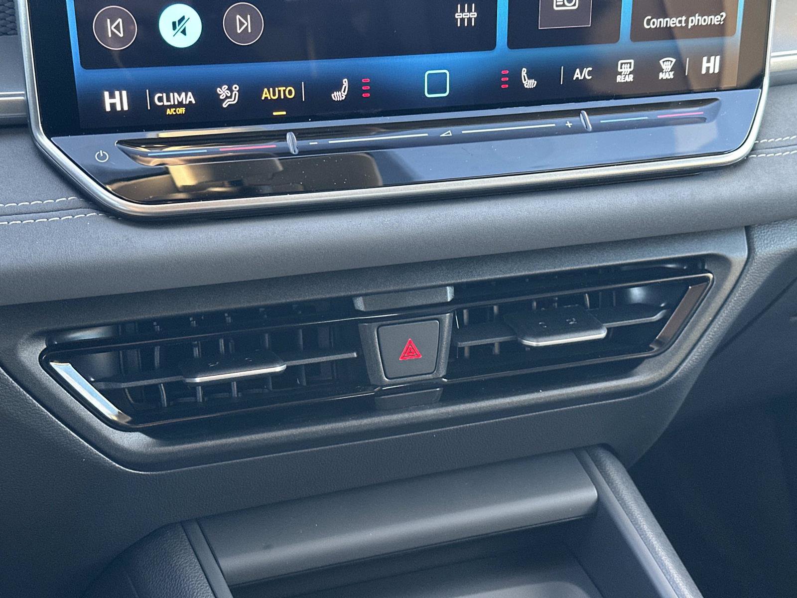 New 2026 Volkswagen Tiguan SE image 30