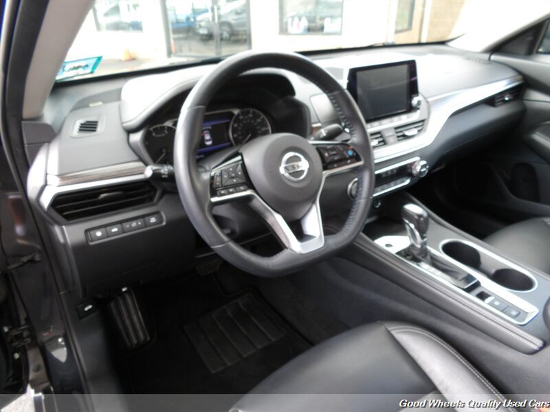 Used 2019 Nissan Altima 2.5 Platinum FWD image 10