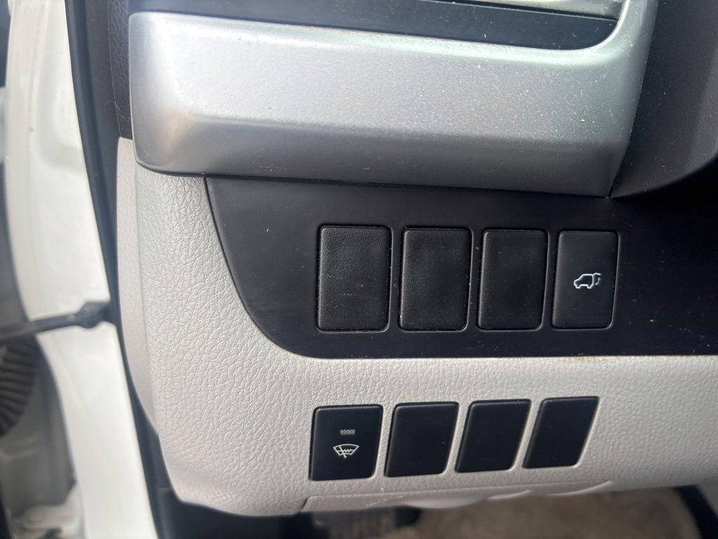 Used 2015 Toyota Highlander XLE image 22