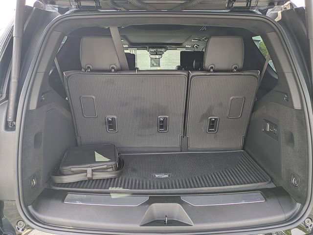 Certified 2025 Cadillac Escalade Sport Platinum w/ LPO, Floor Liner Package AWD/4WD image 12