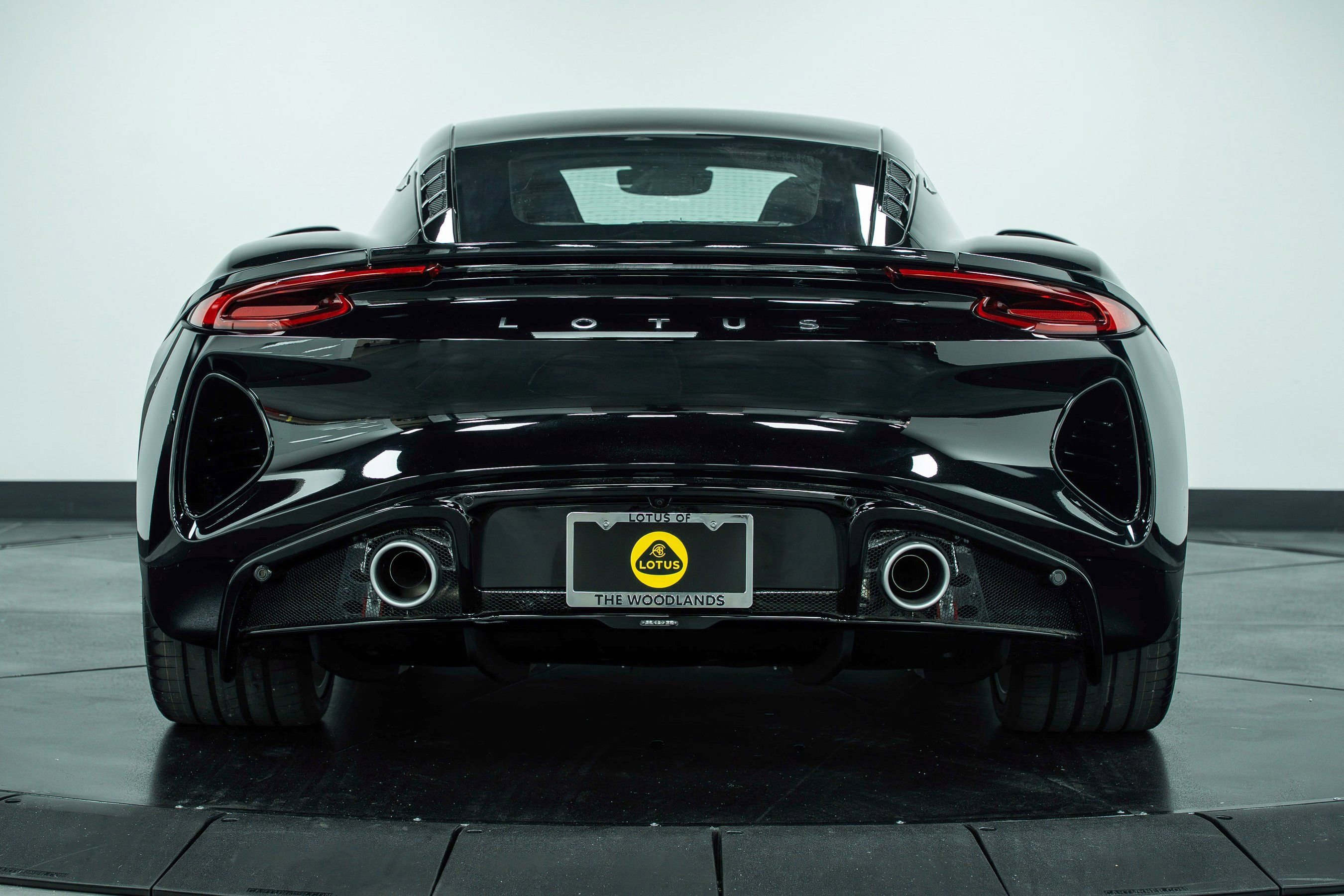 New 2025 Lotus Emira image 33