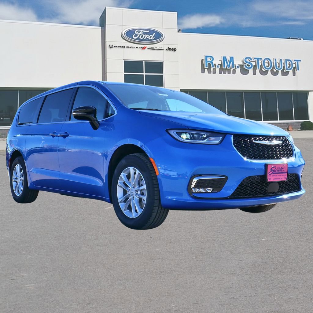 New 2026 Chrysler Pacifica Select image 13