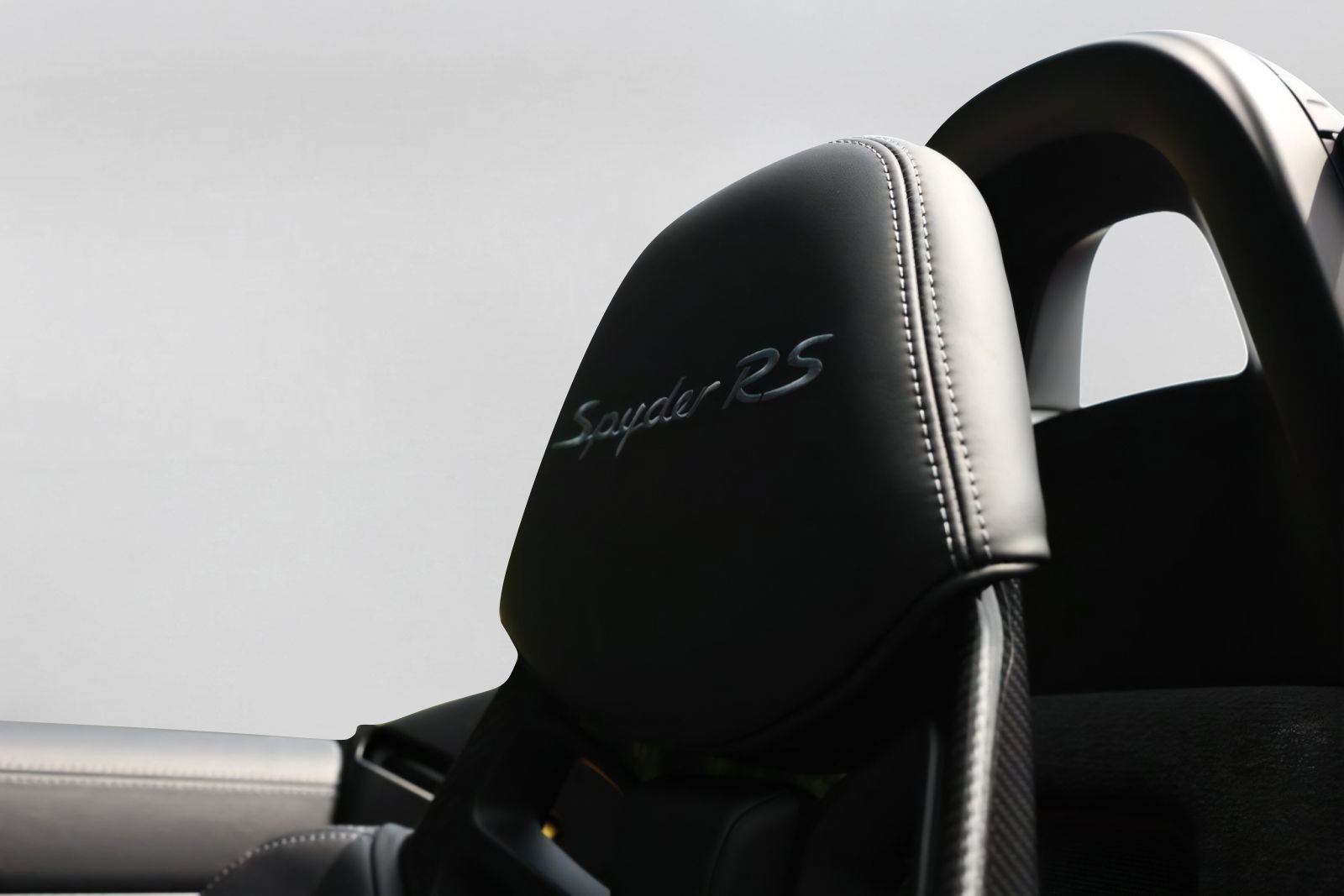 Used 2024 Porsche 718 Boxster Spyder RS RWD image 40