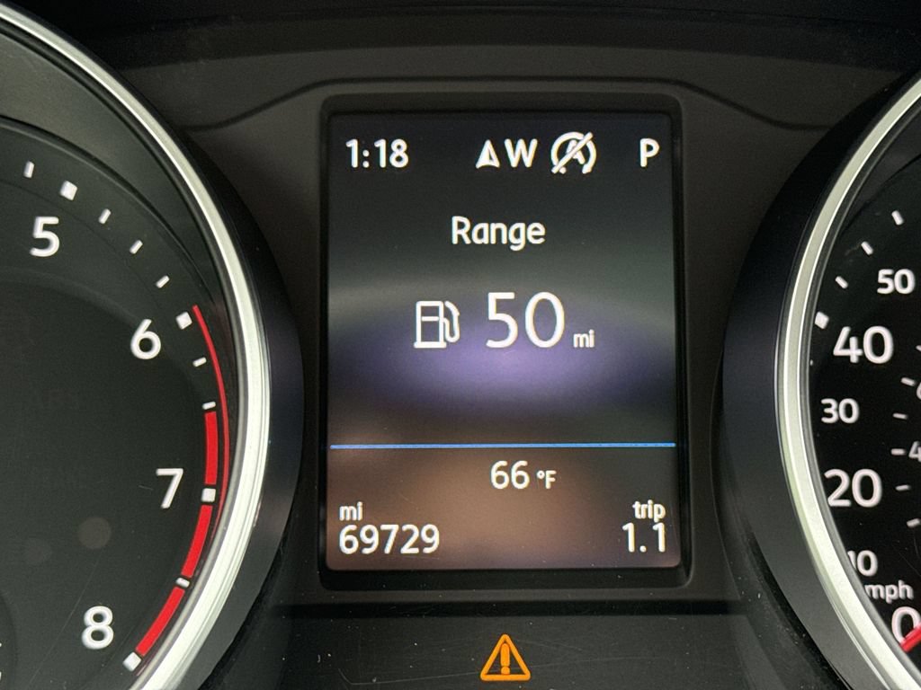 Used 2021 Volkswagen Tiguan SE w/ Panoramic Sunroof Package AWD/4WD image 10