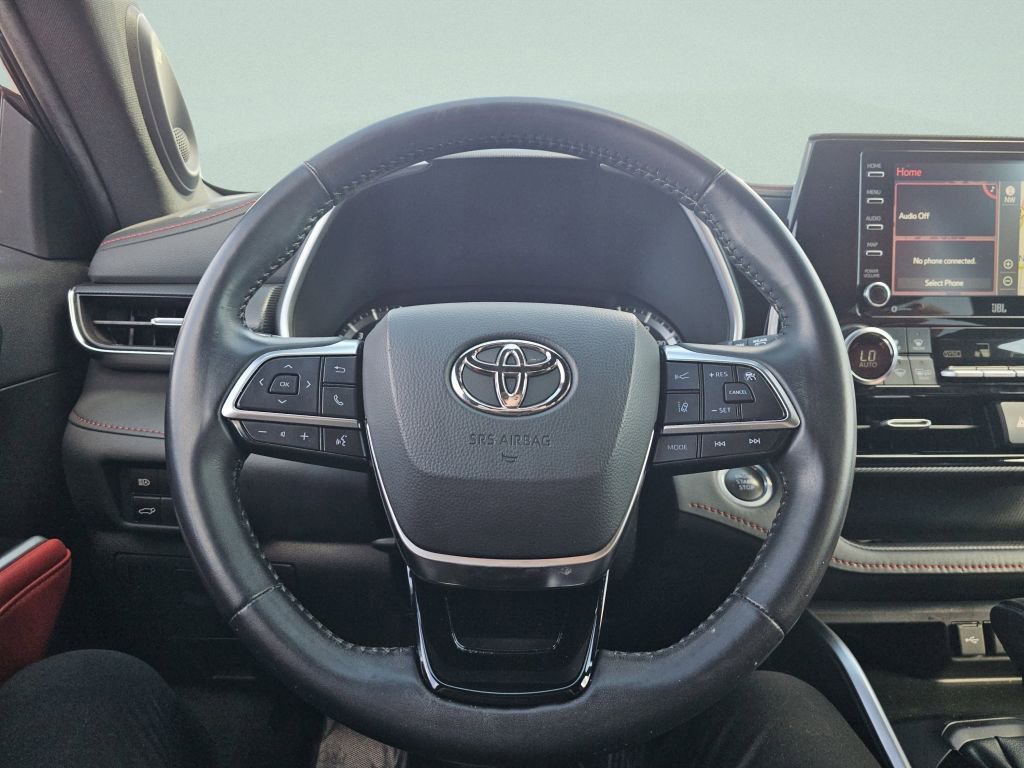 Used 2021 Toyota Highlander XSE AWD/4WD image 32