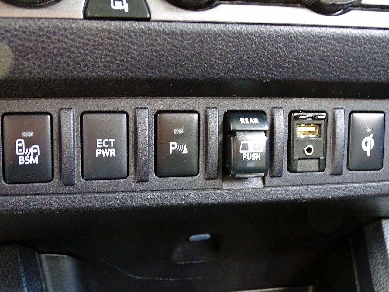 Used 2019 Toyota Tacoma TRD Off-Road AWD/4WD image 24