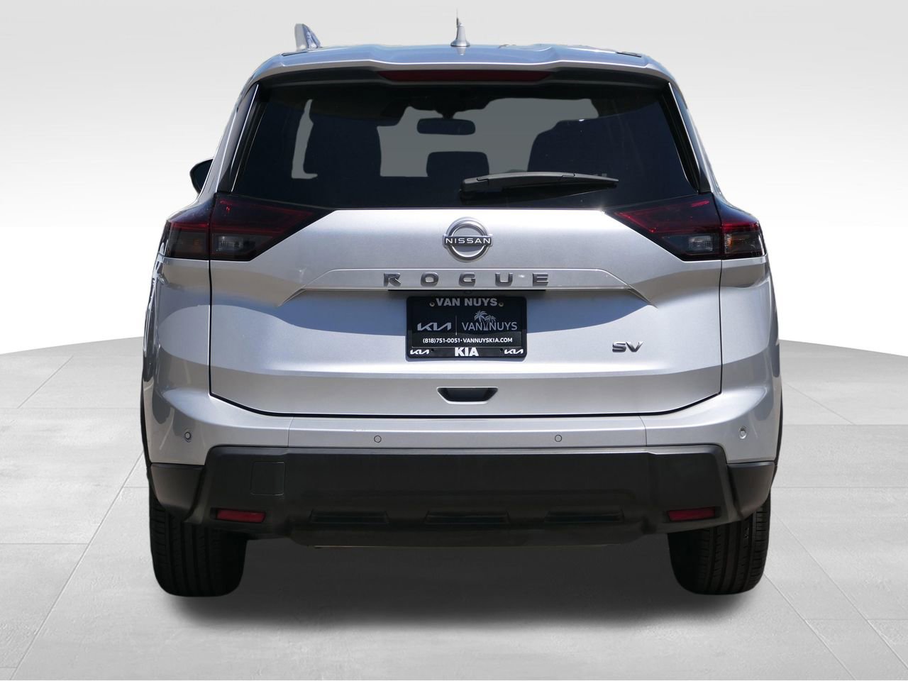 Used 2024 Nissan Rogue SV FWD image 5