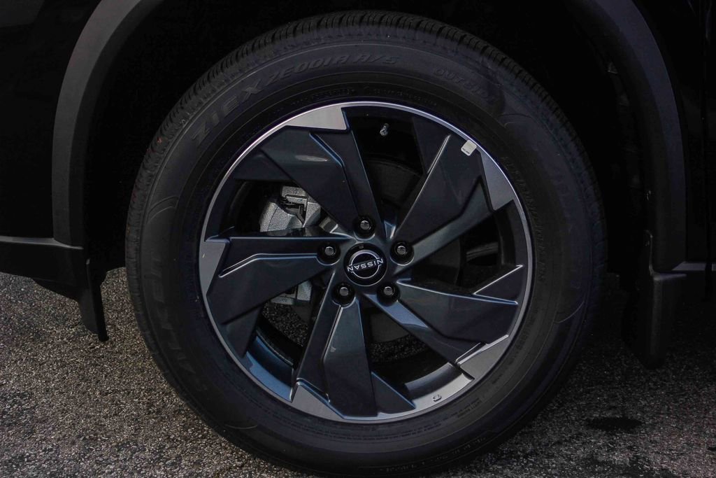 New 2025 Nissan Rogue SV w/ SV Premium Package image 11