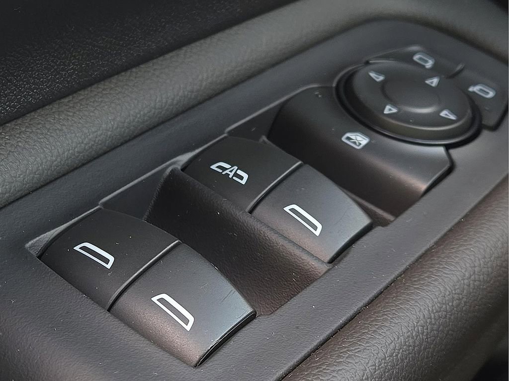 Used 2024 GMC Terrain SLT w/ Infotainment Package II AWD/4WD image 16