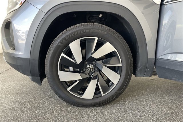 Used 2024 Volkswagen Atlas Cross Sport SE image 46