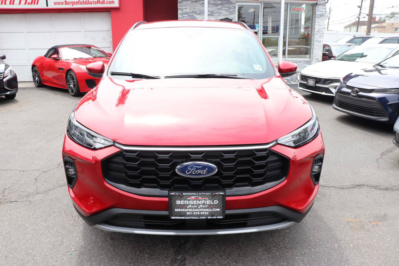 Used 2025 Ford Escape ST-Line Select AWD/4WD image 8