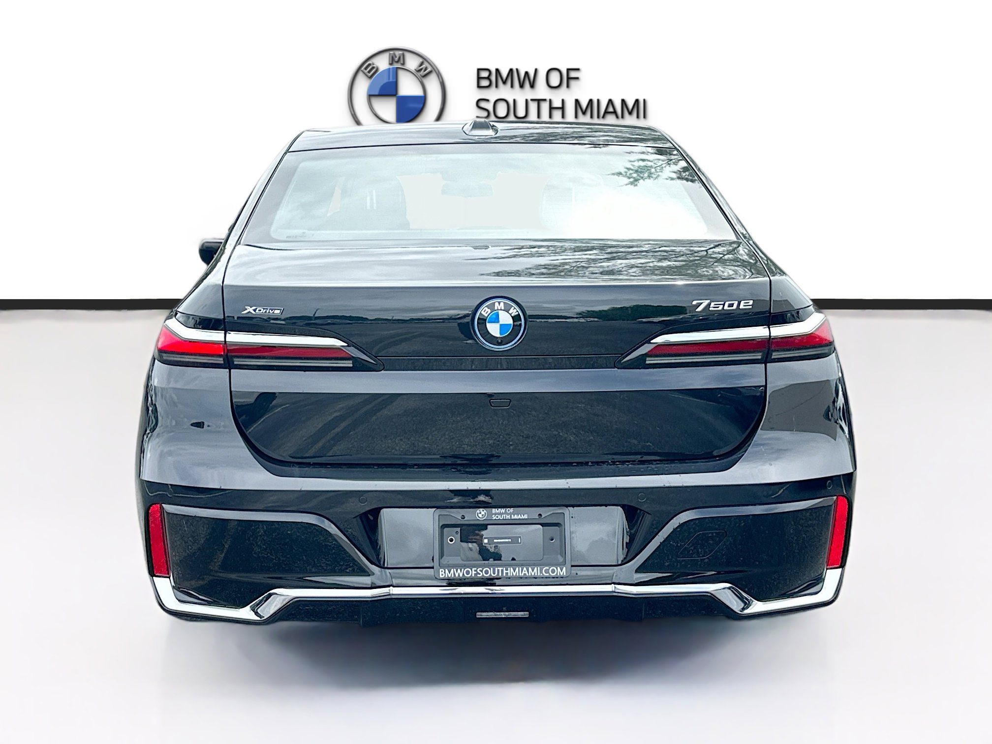 New 2026 BMW 750e xDrive image 5