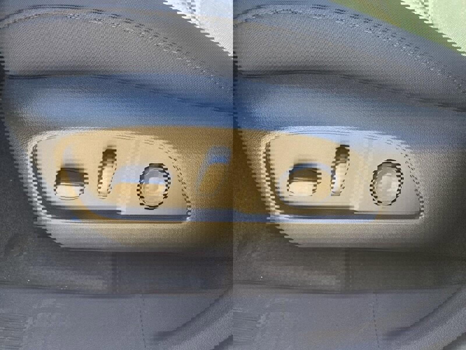 New 2026 GMC Terrain AT4 w/ Convenience Package III image 20