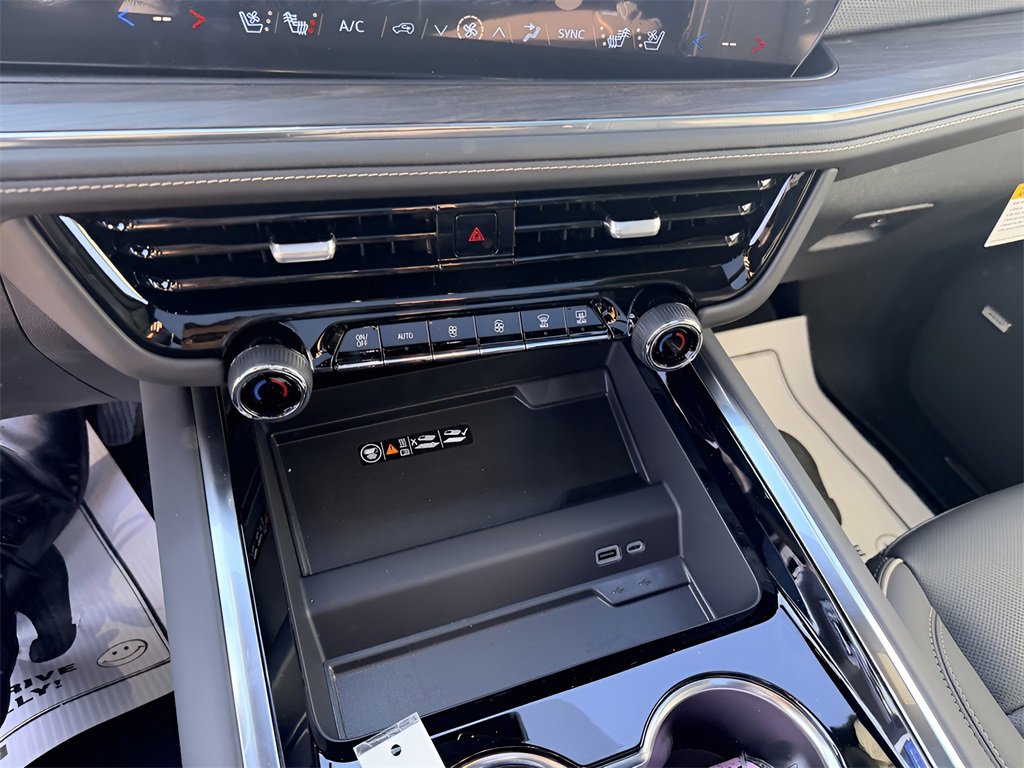 New 2026 Chevrolet Suburban Premier image 20