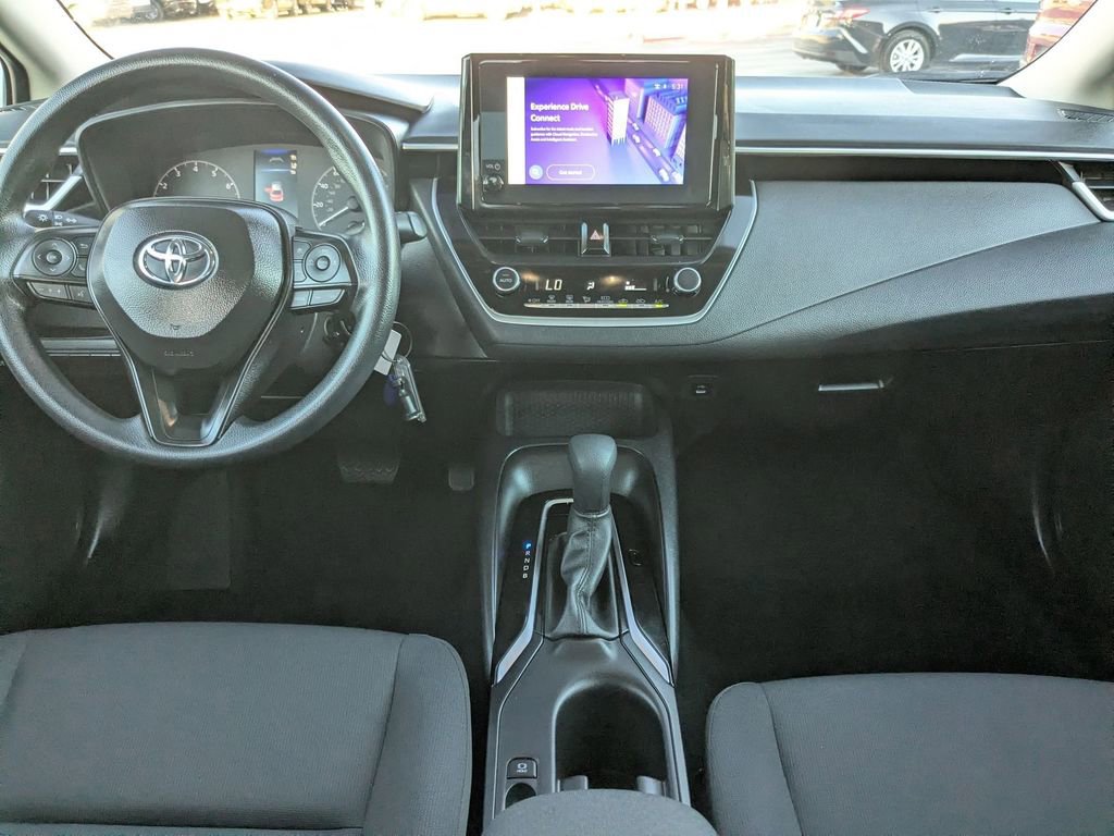 Used 2025 Toyota Corolla LE image 25