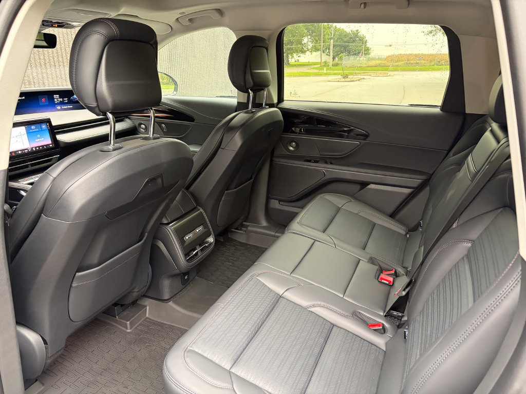 New 2026 Lincoln Nautilus Reserve w/ Jet Appearance Package AWD/4WD image 18