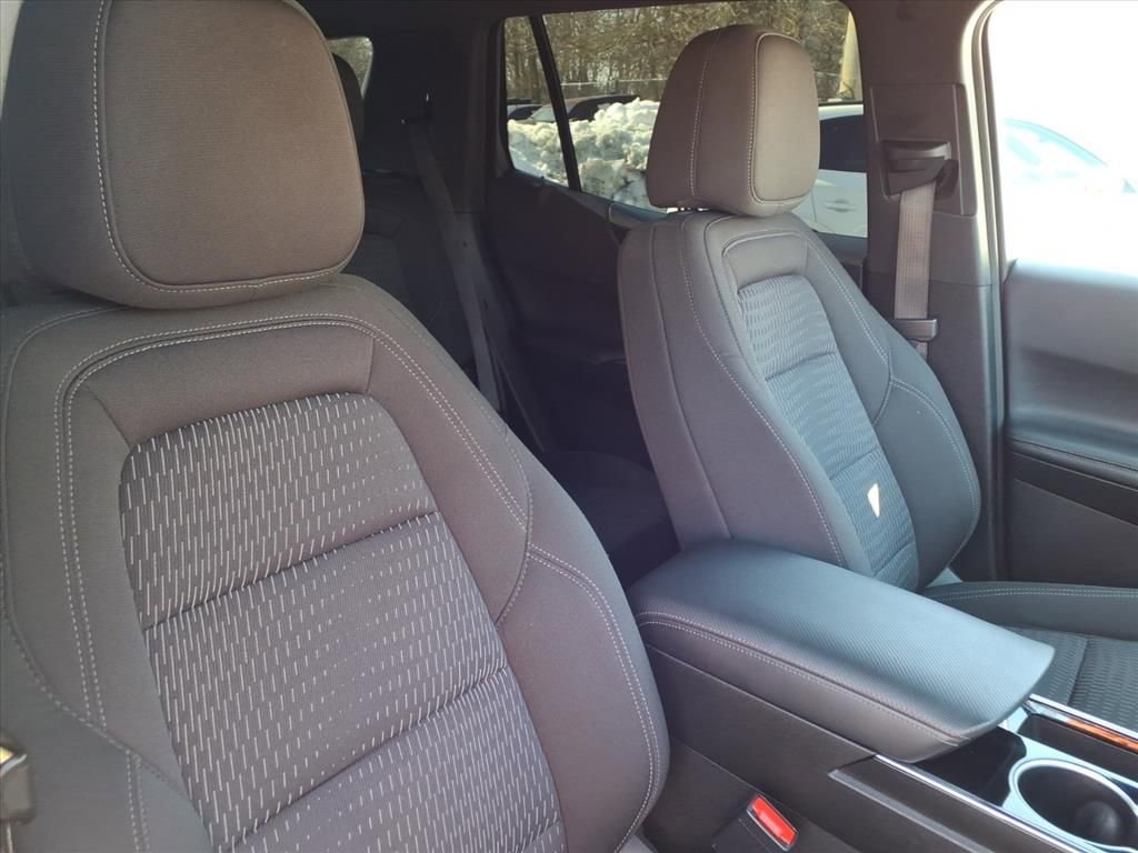 Used 2025 Chevrolet Equinox LT image 19