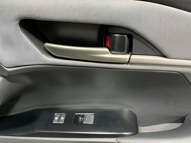 Used 2025 Toyota Camry LE AWD/4WD image 30