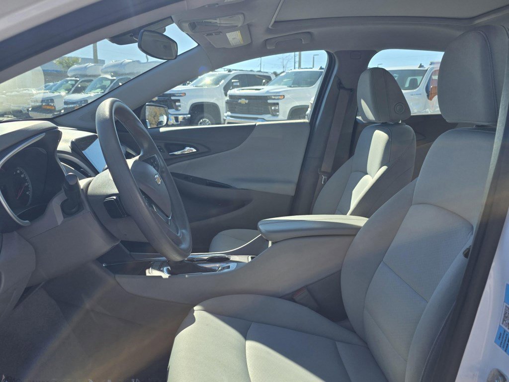 Used 2024 Chevrolet Malibu LT image 12