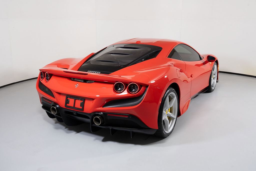 Used 2021 Ferrari F8 Tributo image 2