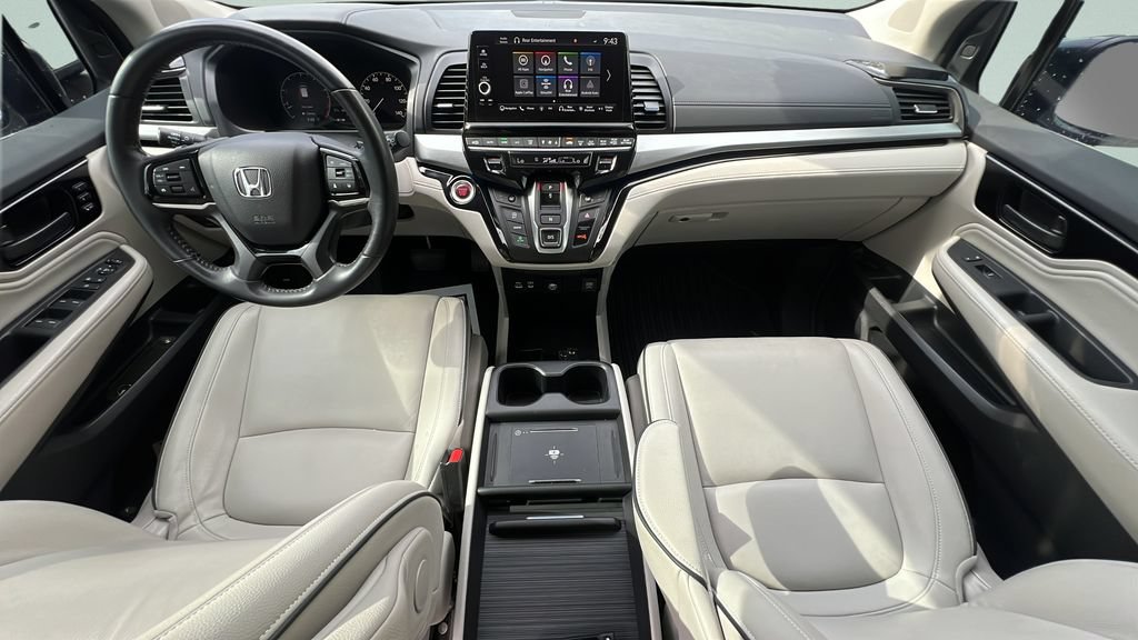 Used 2025 Honda Odyssey Touring image 11