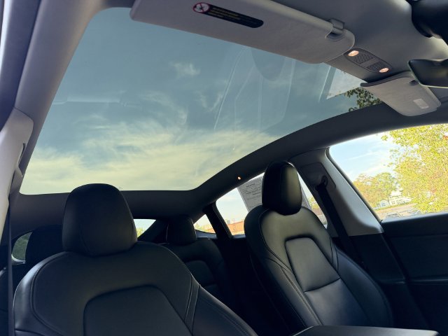 Used 2020 Tesla Model Y Long Range AWD/4WD image 33