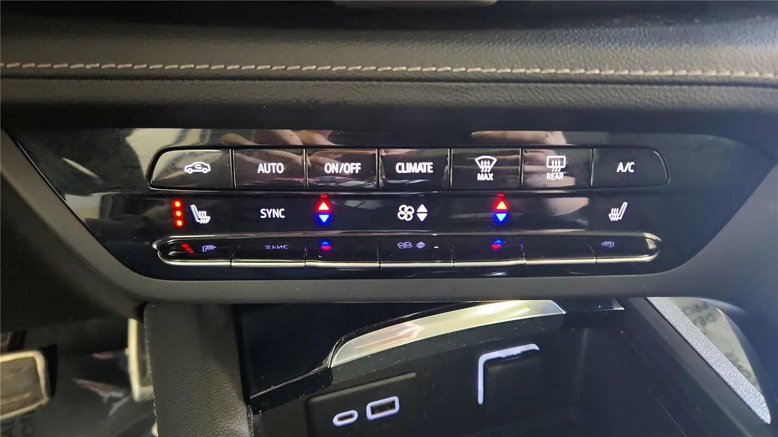 Used 2023 Buick Envision Preferred w/ Sport Touring Package image 29