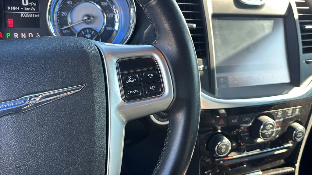 Used 2011 Chrysler 300 Limited image 18