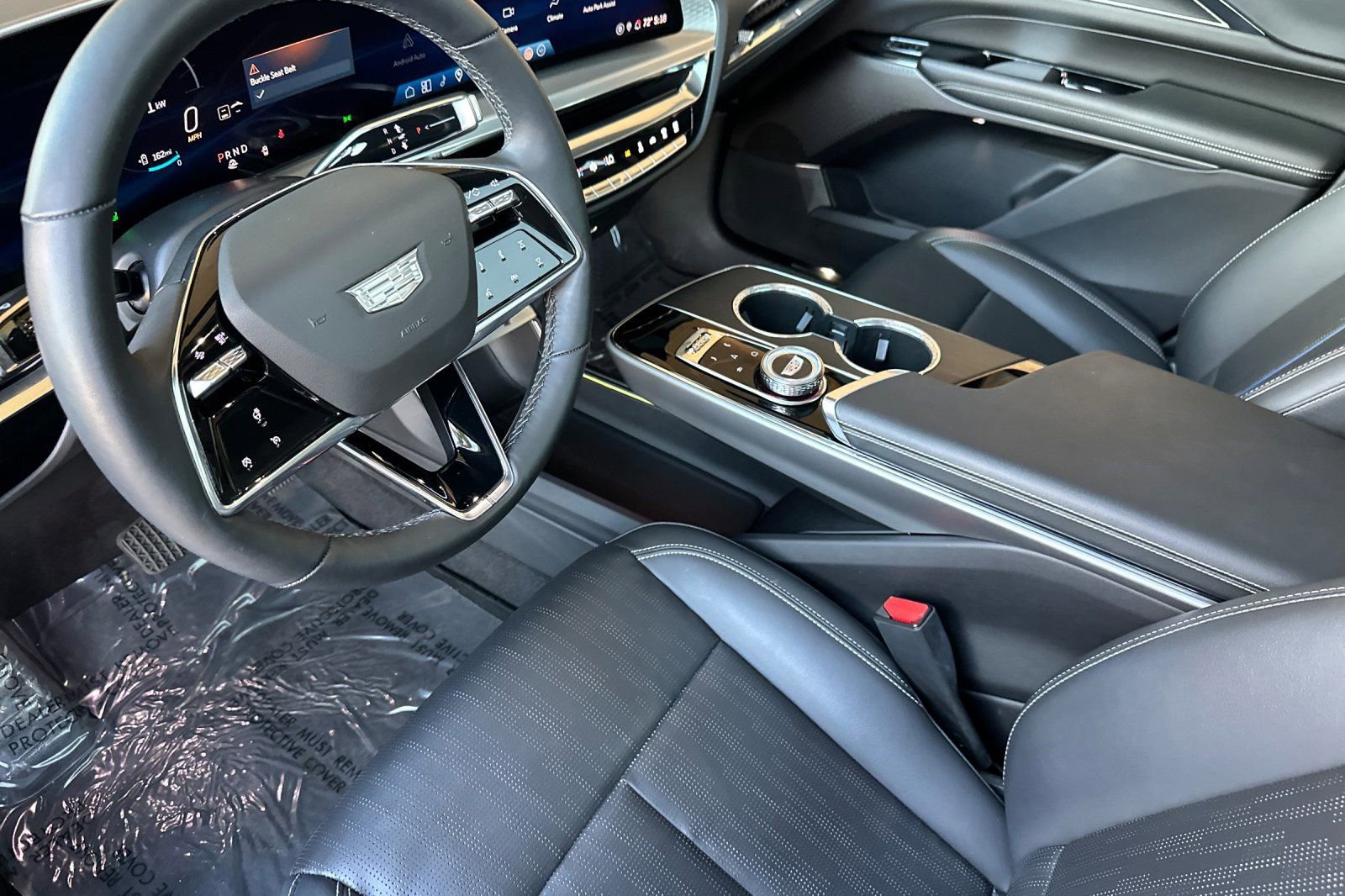 Used 2024 Cadillac Lyriq Luxury image 10