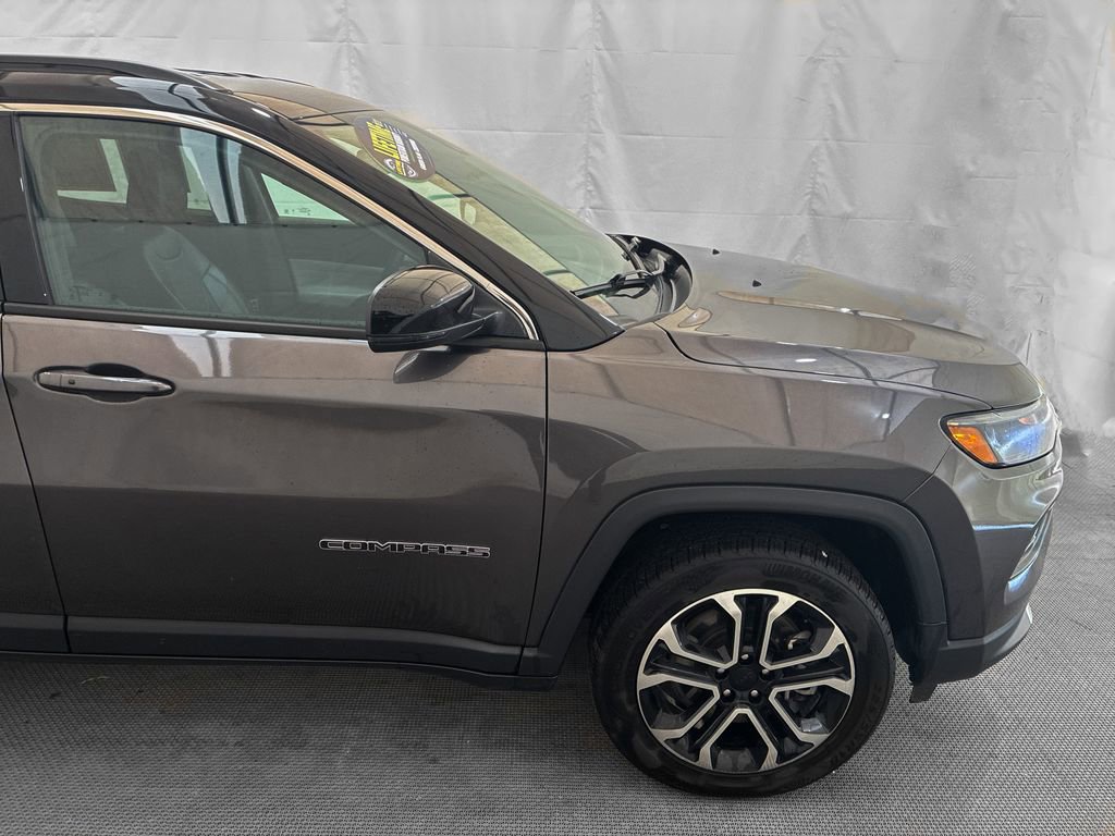 Used 2023 Jeep Compass Limited AWD/4WD image 7