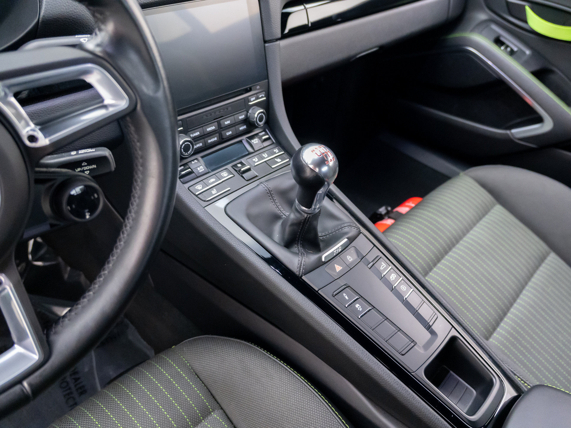 Certified 2021 Porsche 718 Cayman RWD image 13