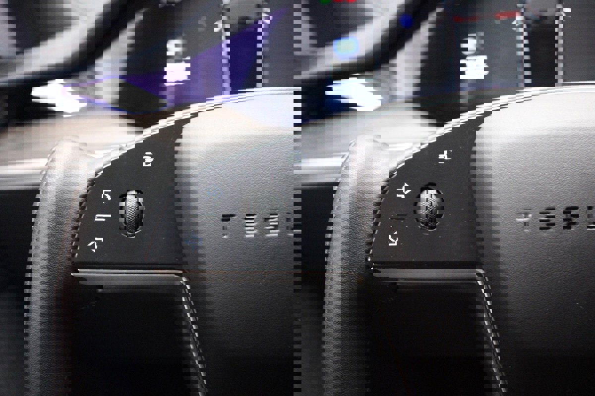 Used 2023 Tesla Model S AWD image 36