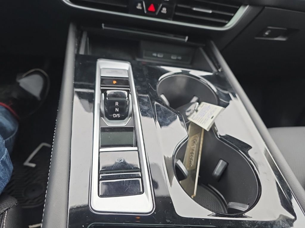 Used 2024 Volkswagen Atlas SE image 21