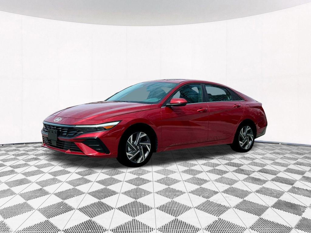 Used 2024 Hyundai Elantra SEL w/ Convenience Package FWD image 2