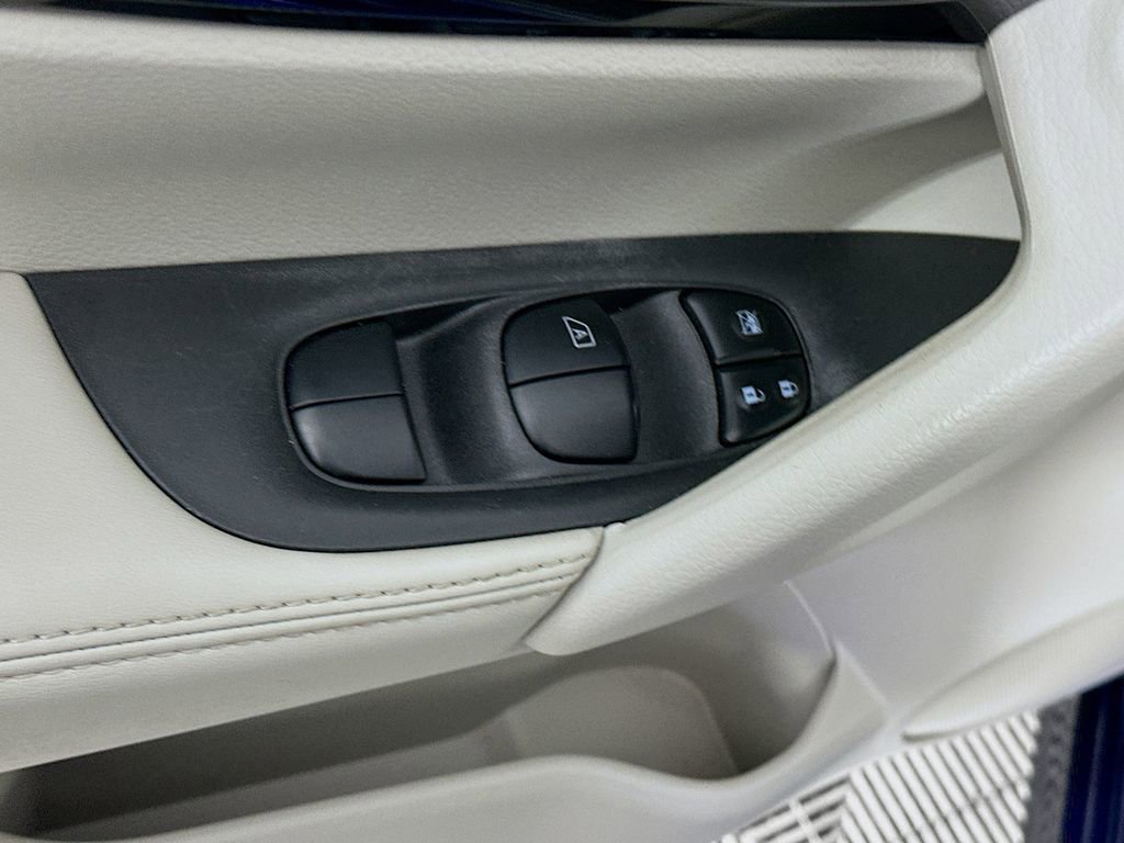 Used 2021 Nissan Rogue Sport SL image 24