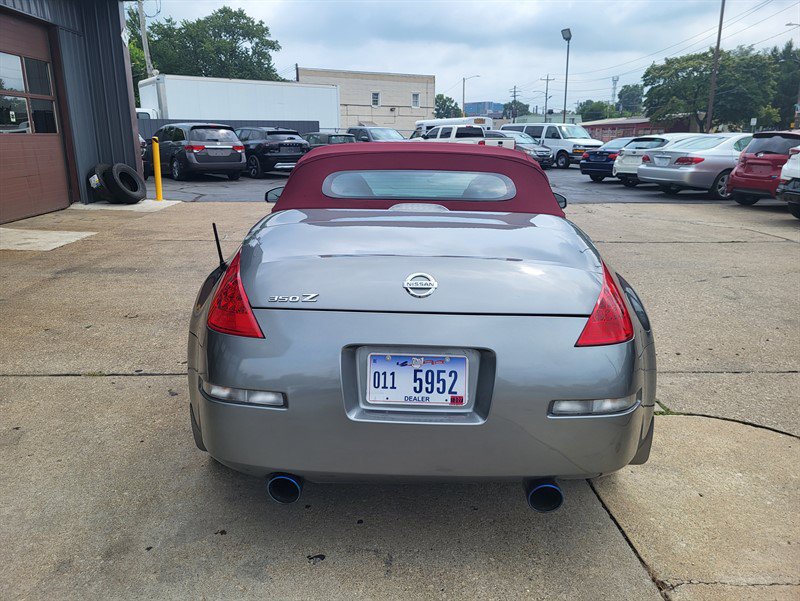 Used 2006 Nissan 350Z Touring RWD image 5